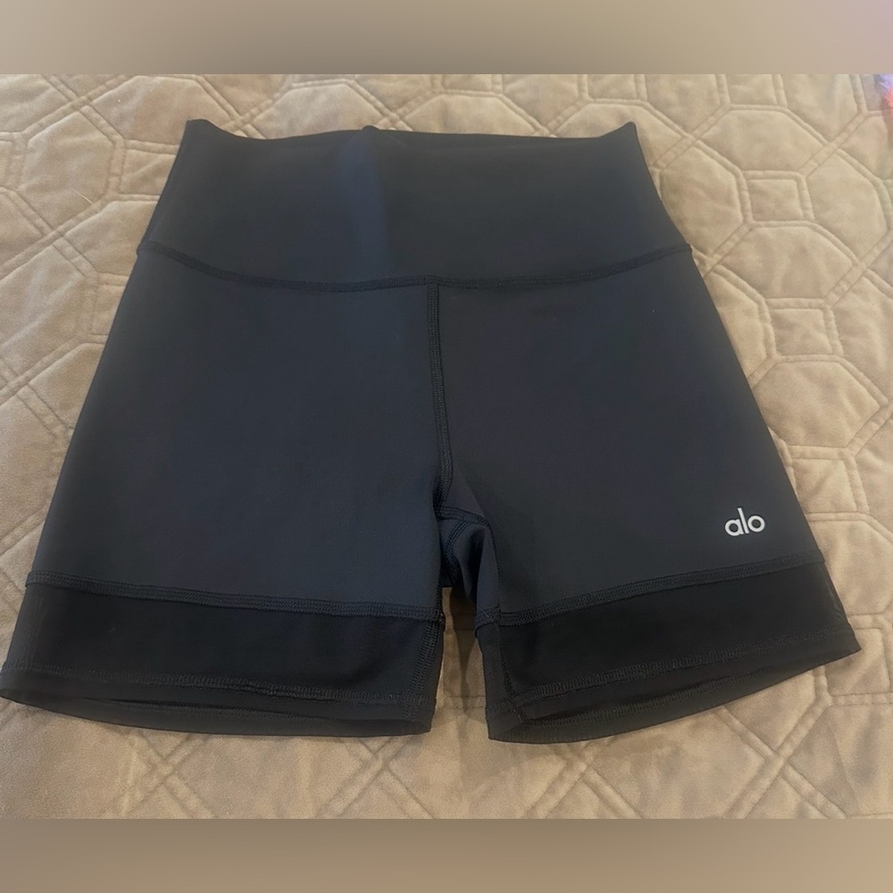ALO  High-Waist Black Women’s Performance Shorts
